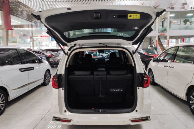 Used Honda Odyssey 2024 2.0L eHEV Sharp & Smart Edition
