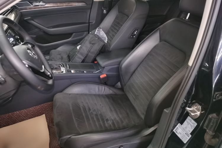 Used Volkswagen Magotan 2018 330TSI DSG Luxury Model
