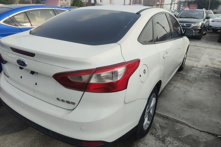 Used Ford Focus 2012 Sedan 1.6L Automatic Fashion Edition