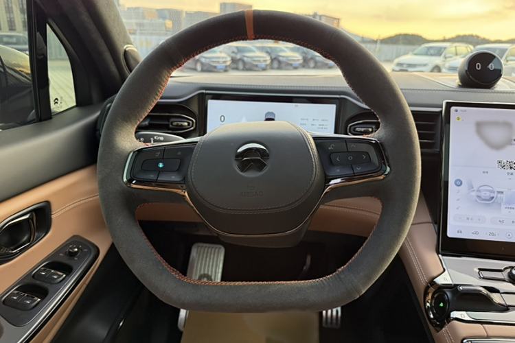 Used Nio ES8 2020 580 km Signature Edition 7-Seater Version
