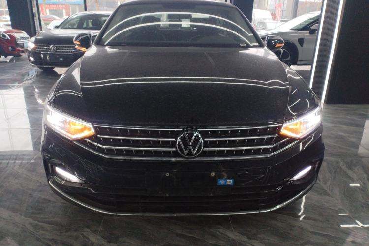 Used Volkswagen Magotan 2025 Zhongxiang Version 280TSI DSG Comfort Edition
