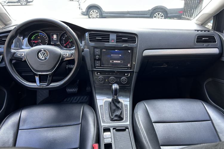 Used Volkswagen Golf Pure Electric 2020 Chari