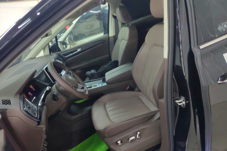 Used Volkswagen Viloran 2024 380TSI Luxury Edition
