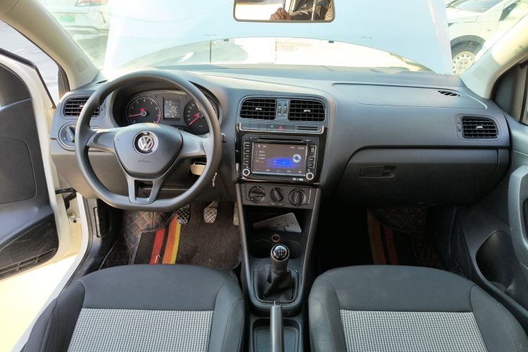 Used Volkswagen Polo 2014 1.4L Manual Fashion Edition