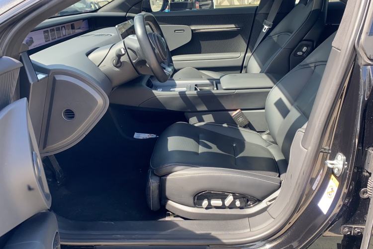 Used  12 2025 Ultra Extended-Range Edition
