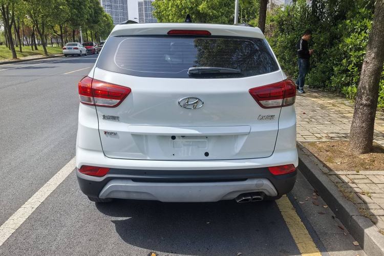 Used Hyundai ix25 2017 1.4T Automatic Smart Version
