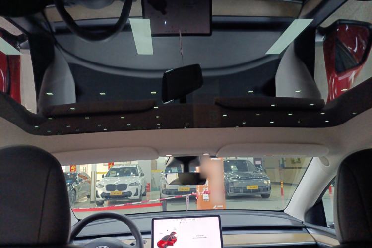 Used Tesla Model Y 2021 Long-Range All-Wheel-Drive Version
