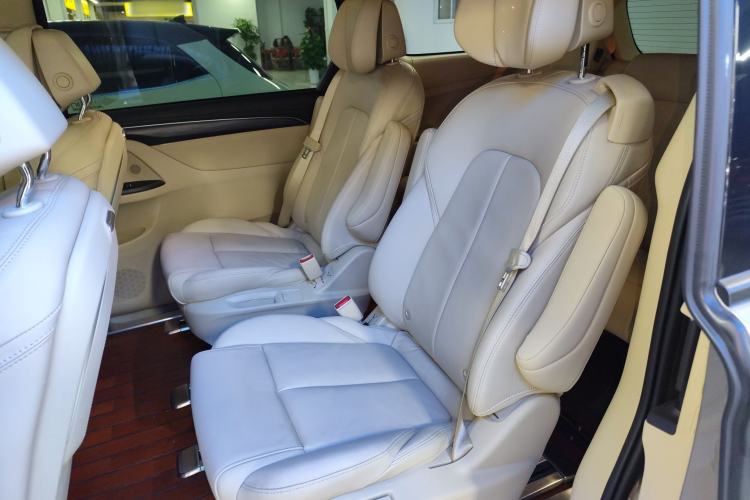 Used Buick GL8 2022 ES Landtrek 653T Luxury Edition
