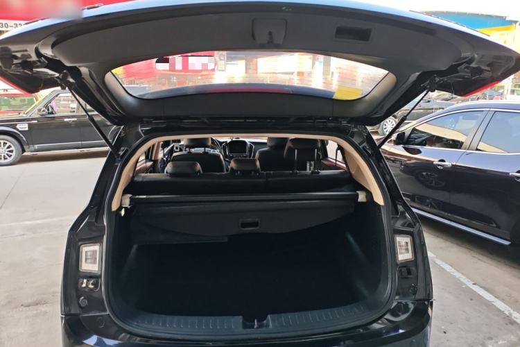 Used Baojun 560 2015 1.8L Manual Luxury Model
