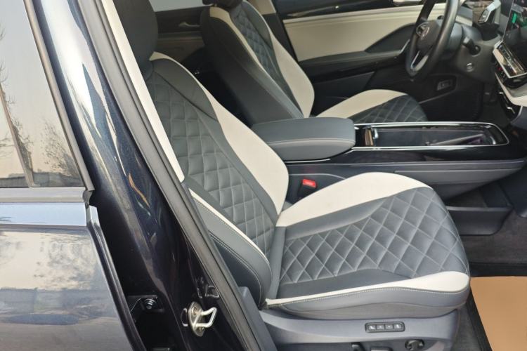 Used Volkswagen ID.6 CROZZ 2021 Long-Range PRO Edition