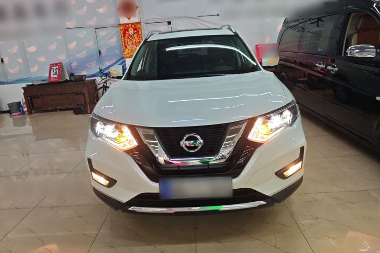 Used Nissan X-Trail 2023 Classic 2.0L Two-Wheel Drive Smart Connect Premium Edition
