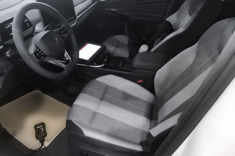 Used Volkswagen ID.4 CROZZ 2025 Pure Edition