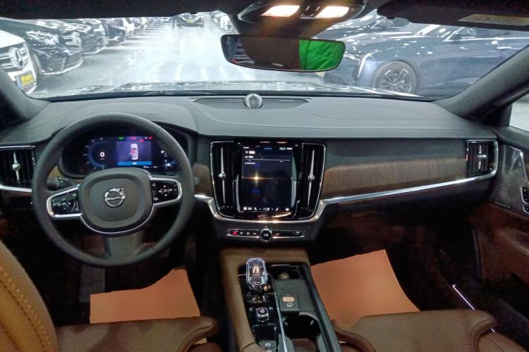 Used Volvo S90 2024 B5 Luxury Smart Edition