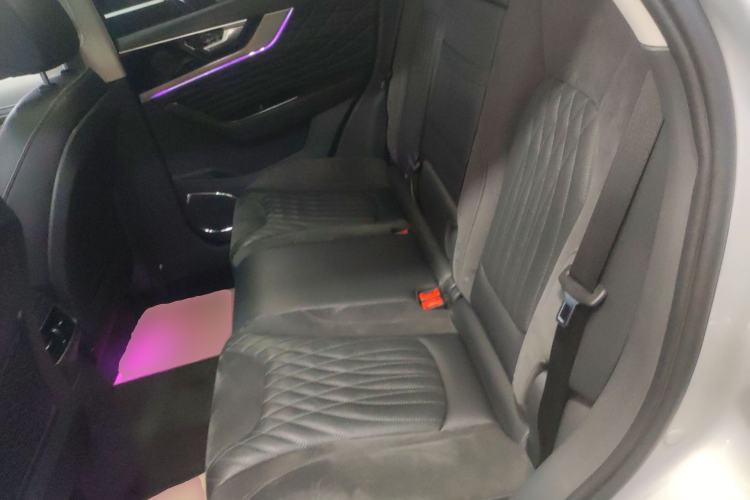 Used Hongqi HS5 2022 Facelifted Version 2.0T Smart Connect Flagship All-Wheel-Drive Edition
