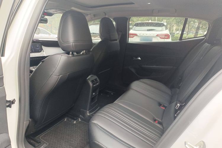 Used Peugeot 408X 2023 Gravity Edition
