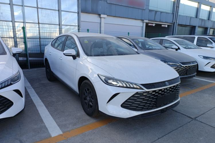 Used BYD Qin PLUS 2025 DM-i Smart Drive 55KM Leading Model
