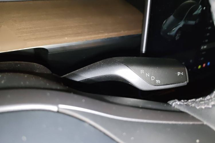 Used Tesla Model Y 2021 Long-Range All-Wheel-Drive Version
