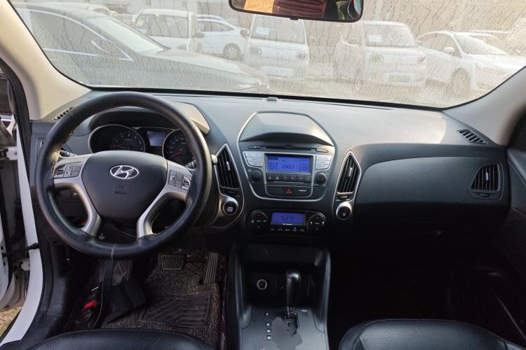 Used Hyundai ix35 2015 2.0L Automatic 2WD Smart Type China IV
