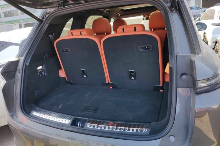 Used Li Auto L8 2025 Ultra Smart Refreshed Edition
