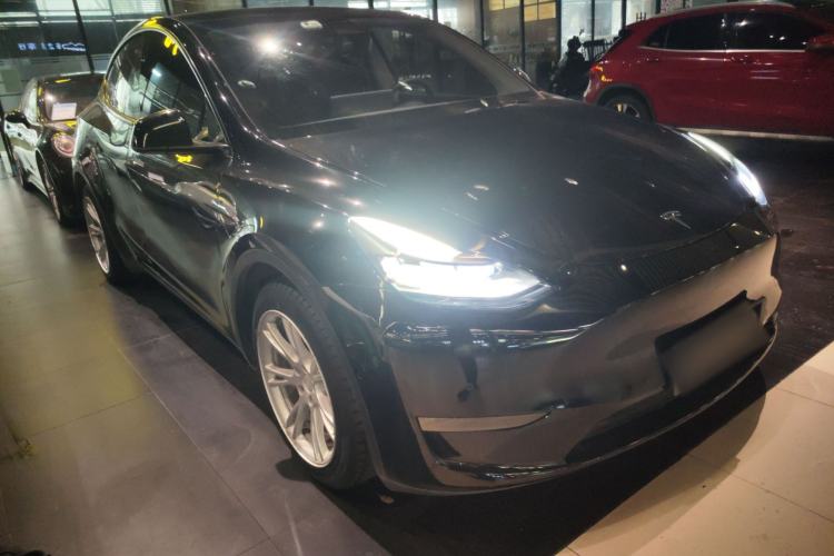 Used Tesla Model Y 2021 Long-Range All-Wheel-Drive Version