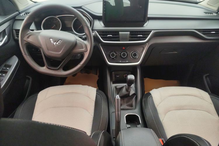 Used Wuling Hongguang S3 2019 1.5L Manual Standard Version China VI Standard
