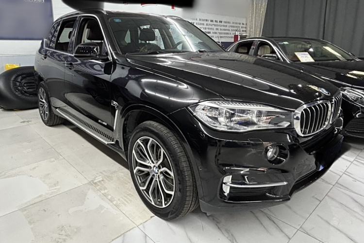 Used BMW X5 2018 xDrive28i
