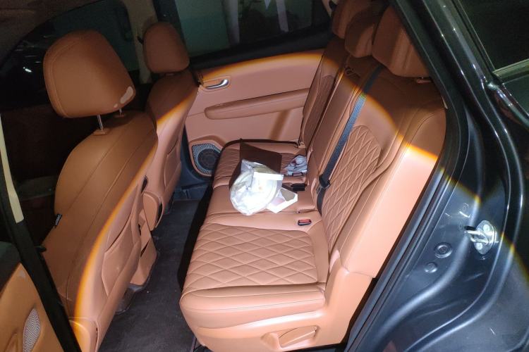 Used  E5 PLUS 2025 165 km Long-Range Version PLUS 7-Seater
