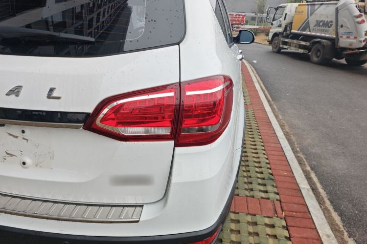 Used Haval H6 2015 Sport Edition 1.5T Automatic Two-Wheel Drive Luxury Model