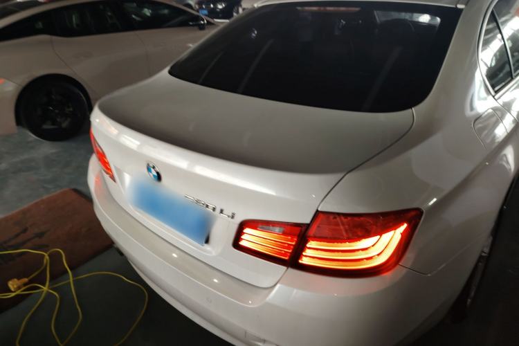 Used BMW 5 Series 2014 520Li Elegant Model
