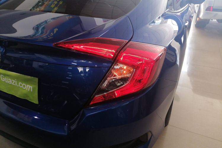 Used Honda Civic 2016 220TURBO CVT Luxury Edition
