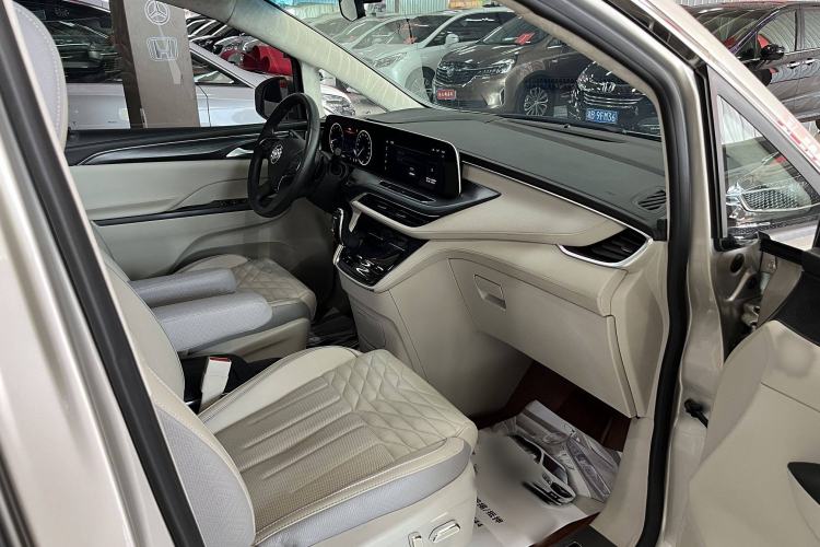 Used Buick GL8 2022 ES Landtrek 653T Comfort Edition
