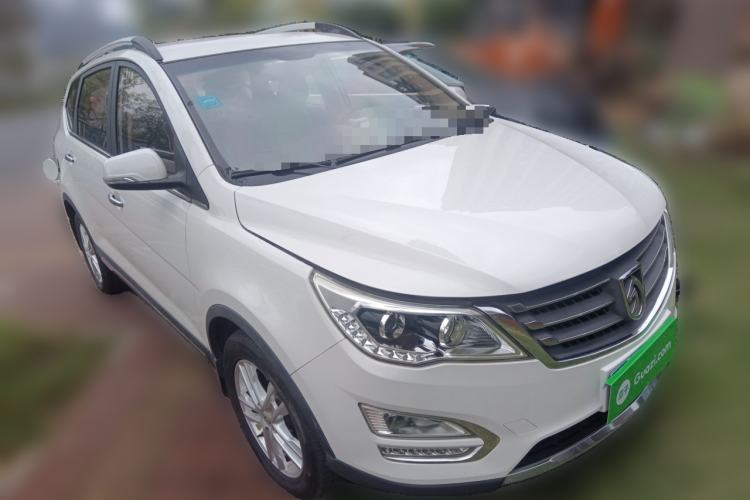 Used Baojun 560 2015 1.8L Manual Elite Model