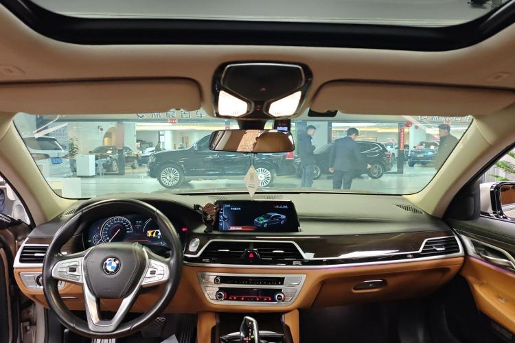 Used BMW 7 Series 2017 730Li Leading Model
