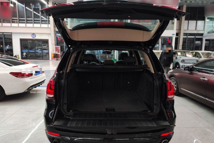 Used BMW X5 2015 xDrive28i
