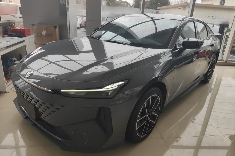 Used Changan UNI-V iDD 2024 Blue Whale Smart Electric iDD 136km ZhiKu Model