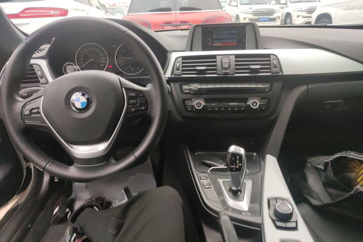 Used BMW 4 Series 2014 420i Convertible Fashion Model
