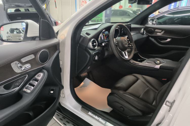 Used Mercedes-Benz GLC 2022 GLC 260 L 4MATIC Luxury Model