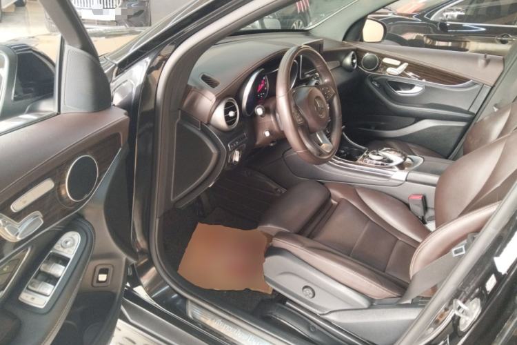 Used Mercedes-Benz GLC 2018 GLC 260 4MATIC Luxury Model
