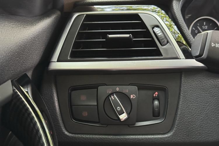 Used BMW 3 Series 2018 320Li Fashion Model
