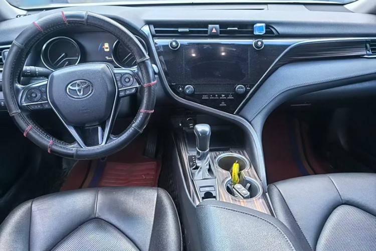 Used Toyota Camry 2019 Revised Version 2.0G Luxury Edition
