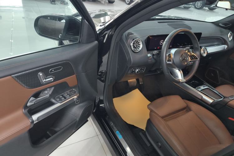 Used Mercedes-Benz EQB 2025 EQB 260
