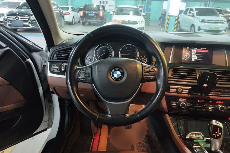 Used BMW 5 Series 2017 520Li Elegant Edition
