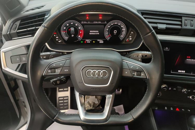 Used Audi Q3 2024 35 TFSI Fashion Dynamic Edition
