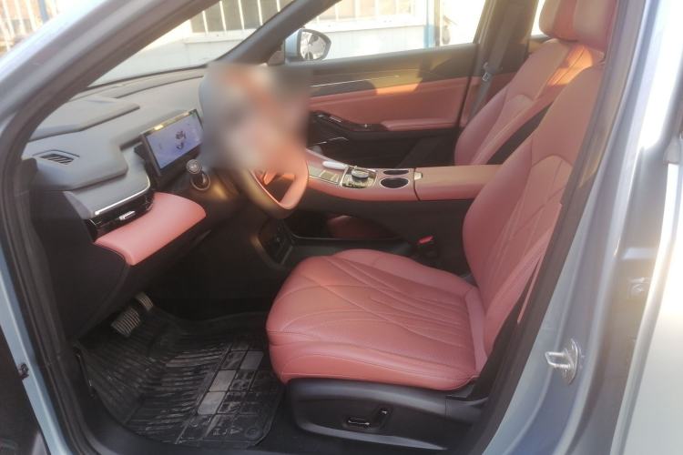 Used  L6 2025 EM-i 140km Starship Edition
