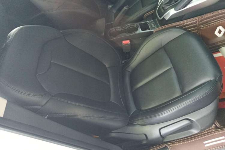 Used Renault Kadjar 2016 2.0L Two-Wheel Drive Leading Edition