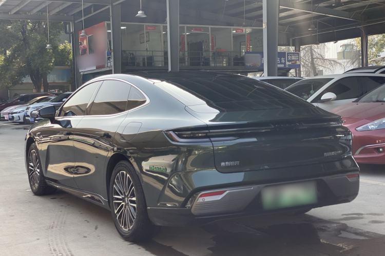 Used  Galaxy 8 2025 130km EM-i Prestige Edition
