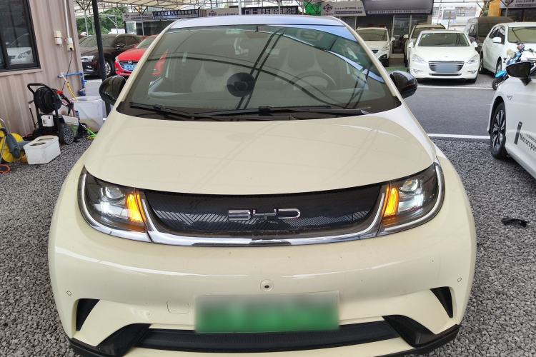 Used BYD Dolphin 2023 420 km Fashion Edition
