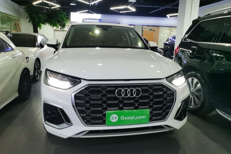 Used Audi Q5L 2022 40T Fashionable and Dynamic Model
