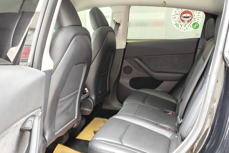 Used Tesla Model Y 2023 Long-Range All-Wheel-Drive Version
