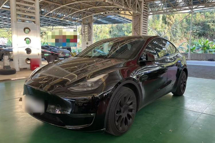 Used Tesla Model Y 2022 Long-Range All-Wheel-Drive Version